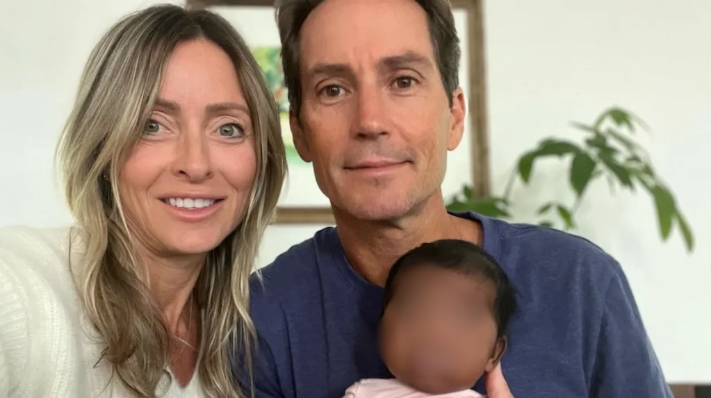Tiffany Score y Steven Mills con su hija Shea
