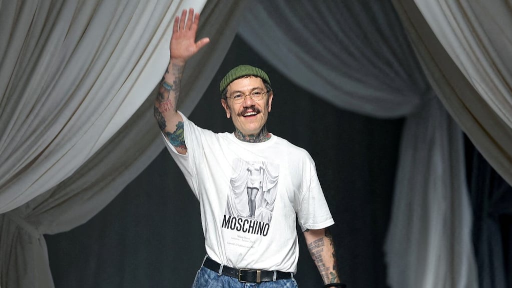 Adrián Appiolaza en su último desfile para Moschino