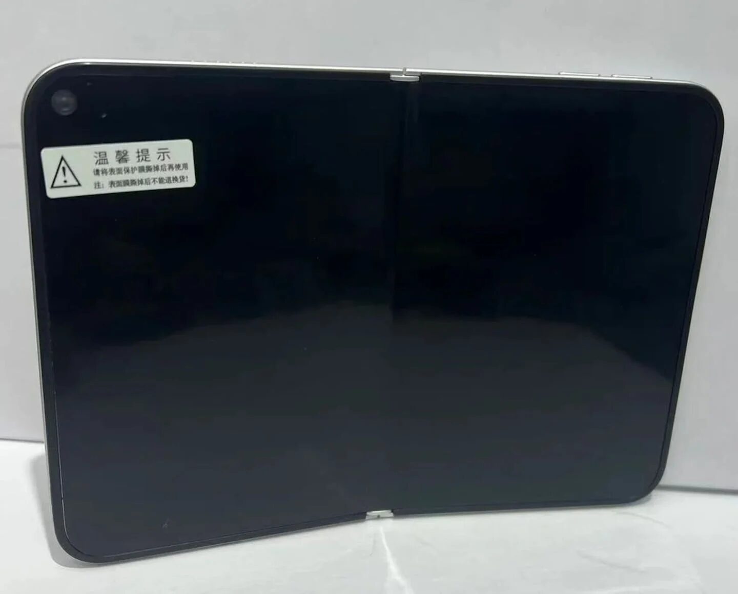 iPhone plegable de Apple en posición cerrada