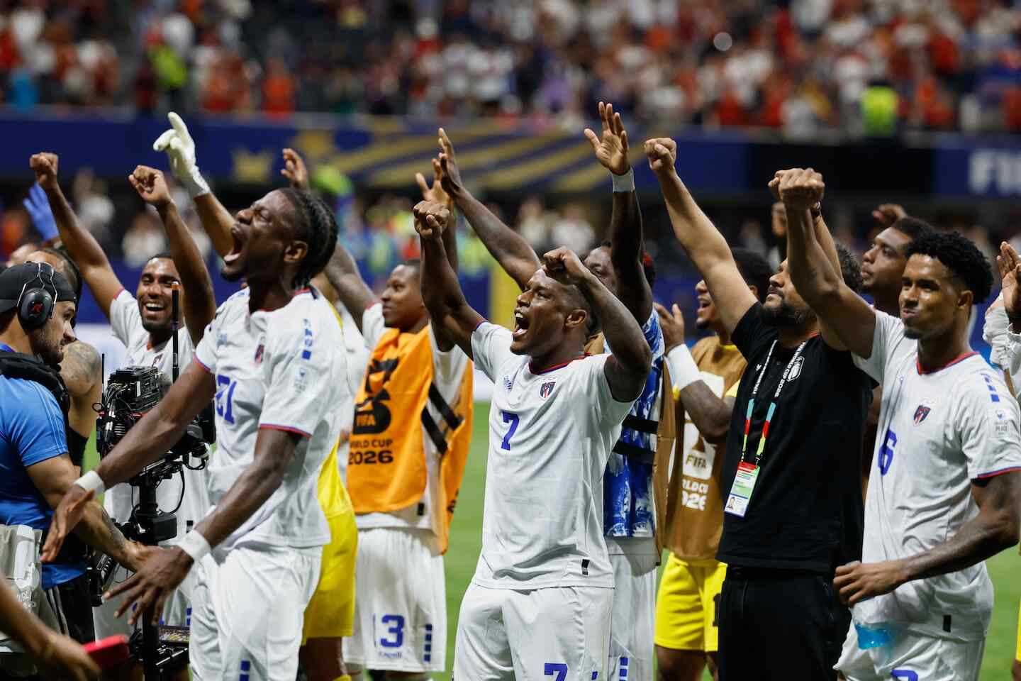 Jugadores de la Selección de Cabo Verde celebrando tras un partido en el Mundial 2026
