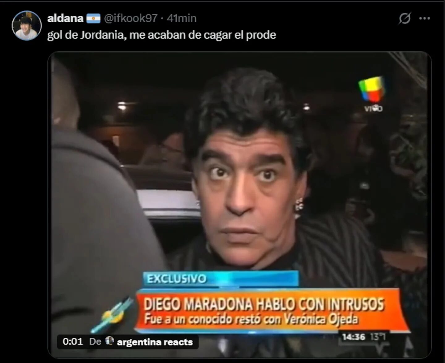 Diego Maradona durante una entrevista, con expresión sorprendida