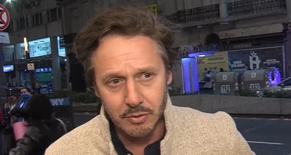 Benjamín Vicuña durante una entrevista