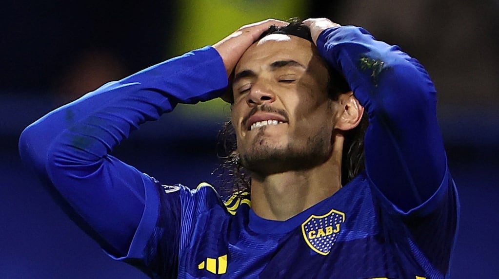 Edinson Cavani durante un partido con Boca Juniors