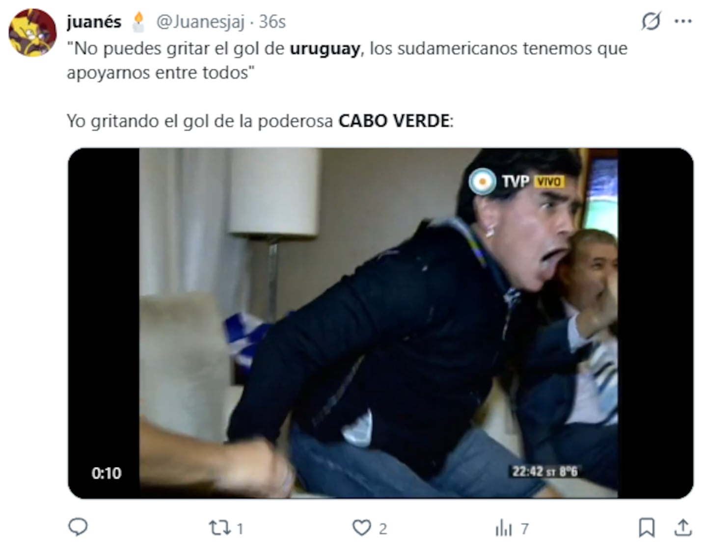 Celebración de un aficionado tras el primer gol de Cabo Verde en un Mundial