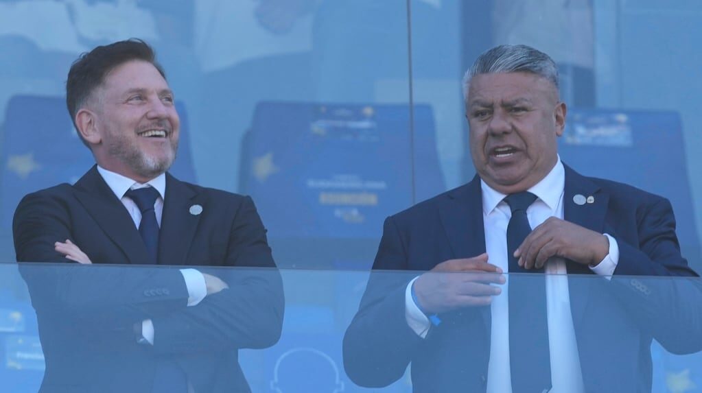 Chiqui Tapia celebra la victoria de Paraguay en el Mundial 2026