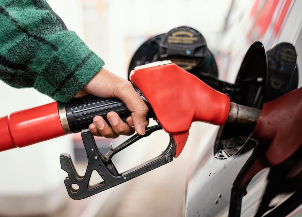 Nafta premium y super en surtidor