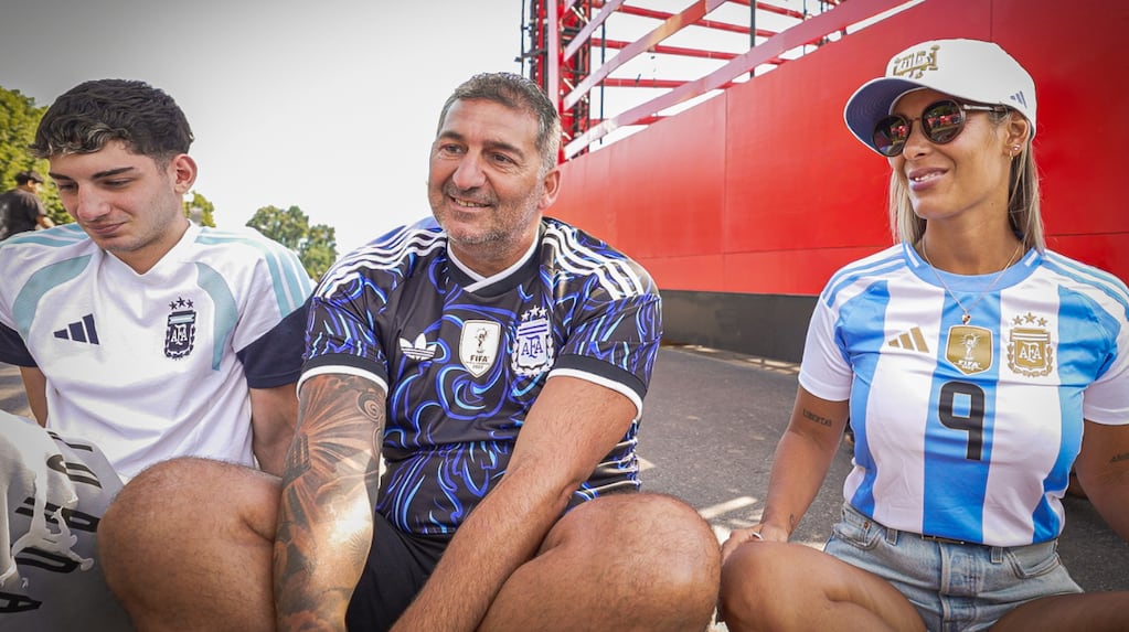 Pareja de hinchas argentinos en el Mundial 2026