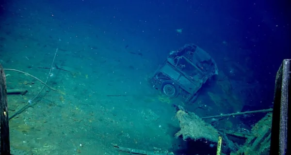 Ford Super Deluxe Woody de 1941 encontrado en el USS Yorktown hundido