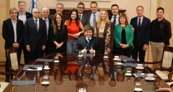 Javier Milei y su gabinete