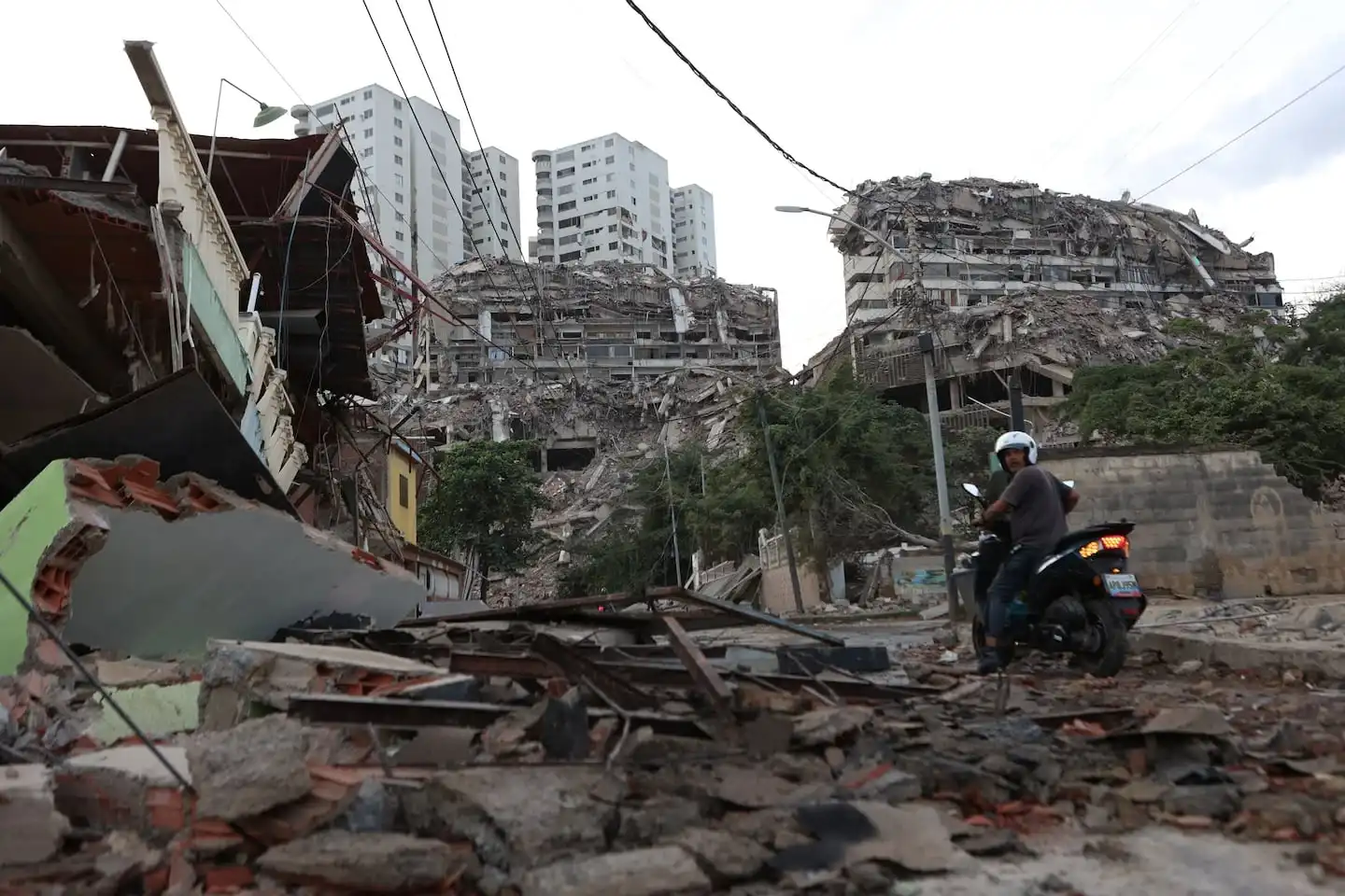Edificios colapsados en Venezuela tras un doble terremoto