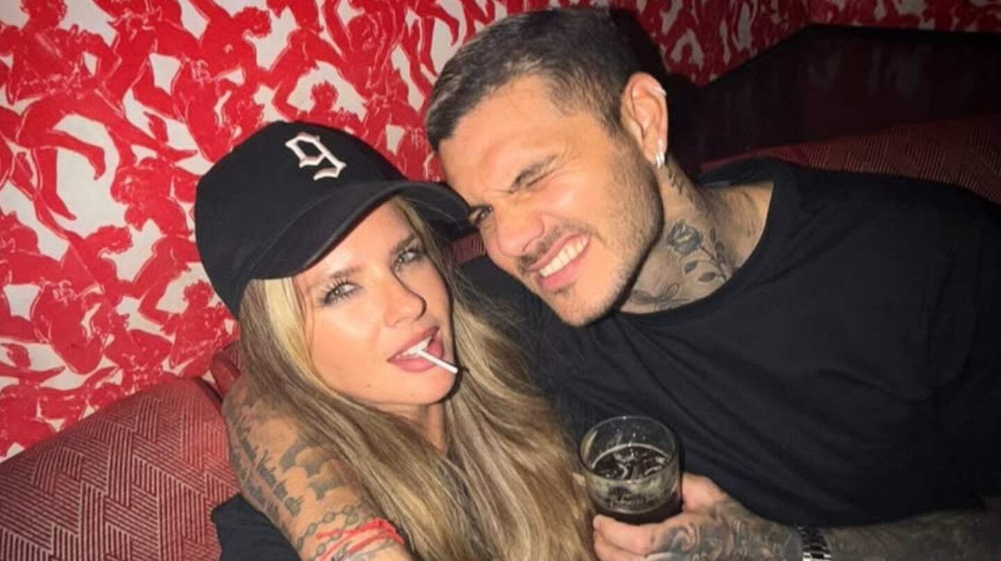 Ekaterina Ojeda y Mauro Icardi posando juntos en un boliche