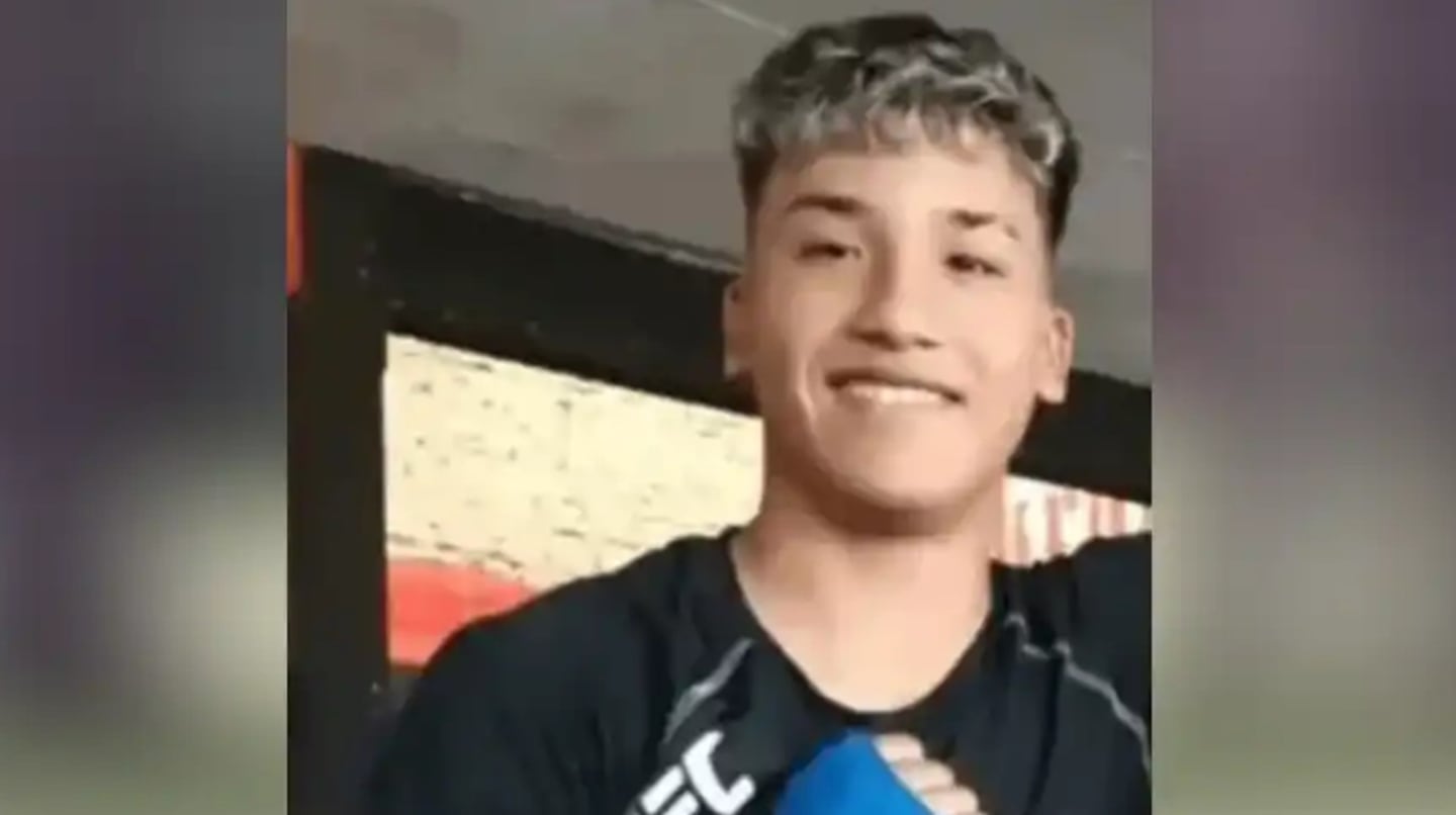 Lautaro Servín, joven asesinado en Almirante Brown, sonríe en una fotografía