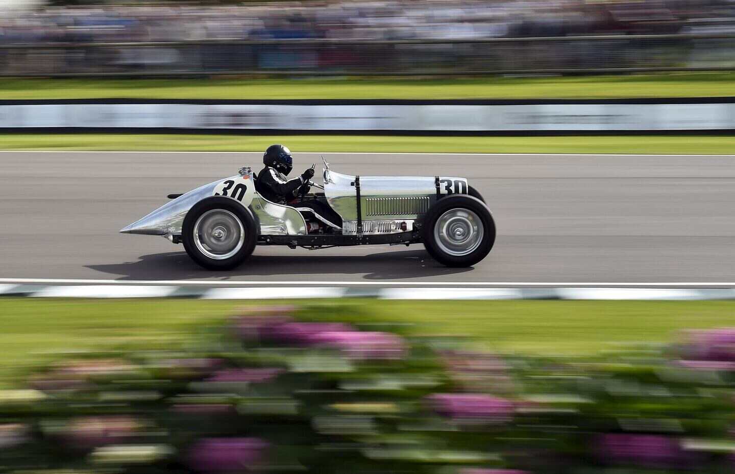 Franco Colapinto conduciendo el Lotus E20 en el Festival de la Velocidad de Goodwood