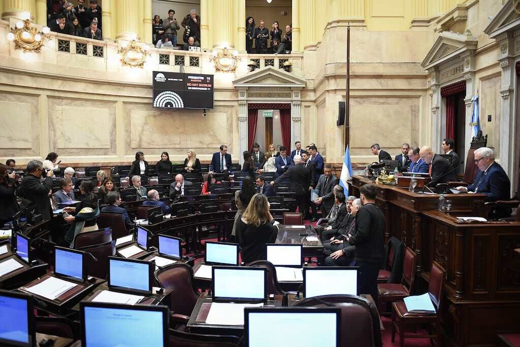 Senadores en el recinto del Senado de Argentina