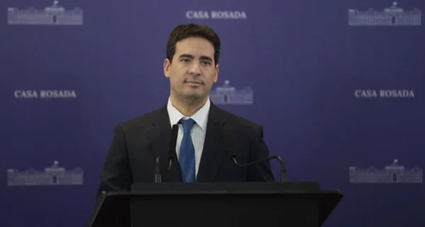 Adrián Ravier en su presentación como vocero presidencial