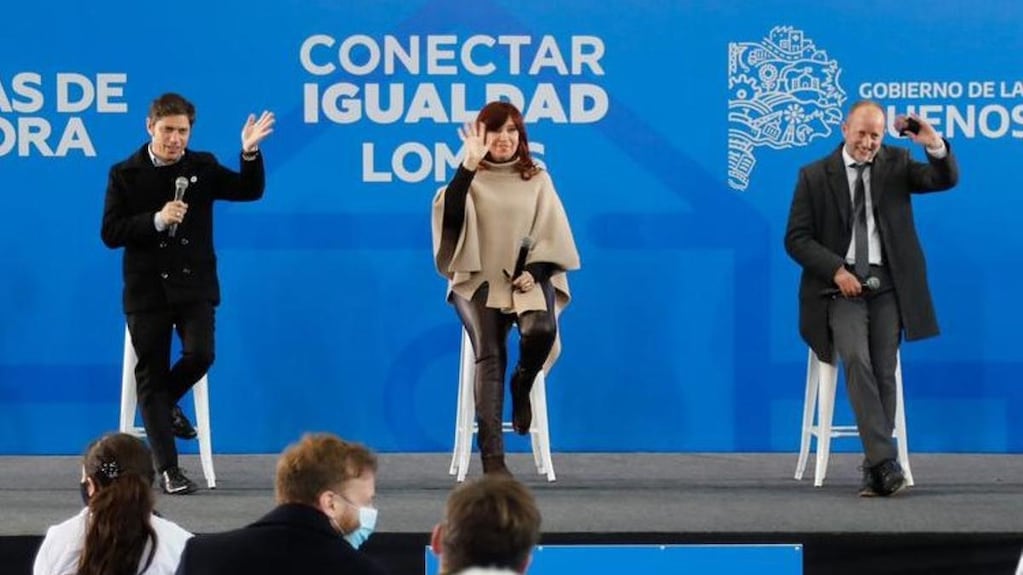 Martín Insaurralde y Jesica Cirio en su mansión