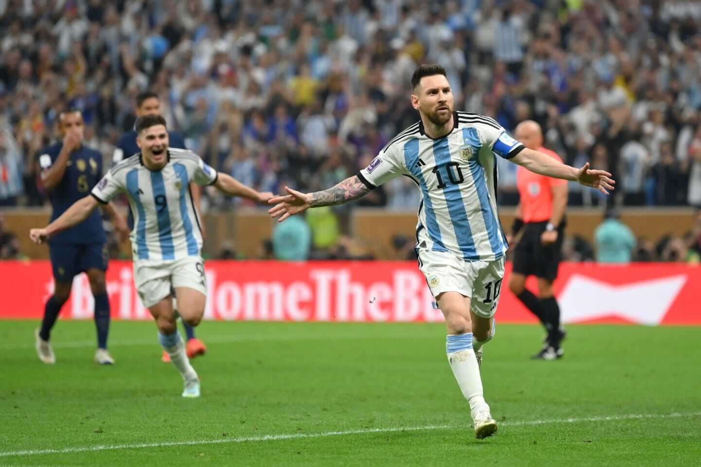 Lionel Messi celebra un gol durante un partido del Mundial de la FIFA