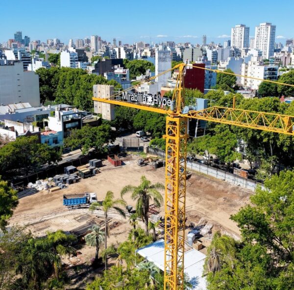 Vista aérea del corredor de Avenida Elcano en Buenos Aires
