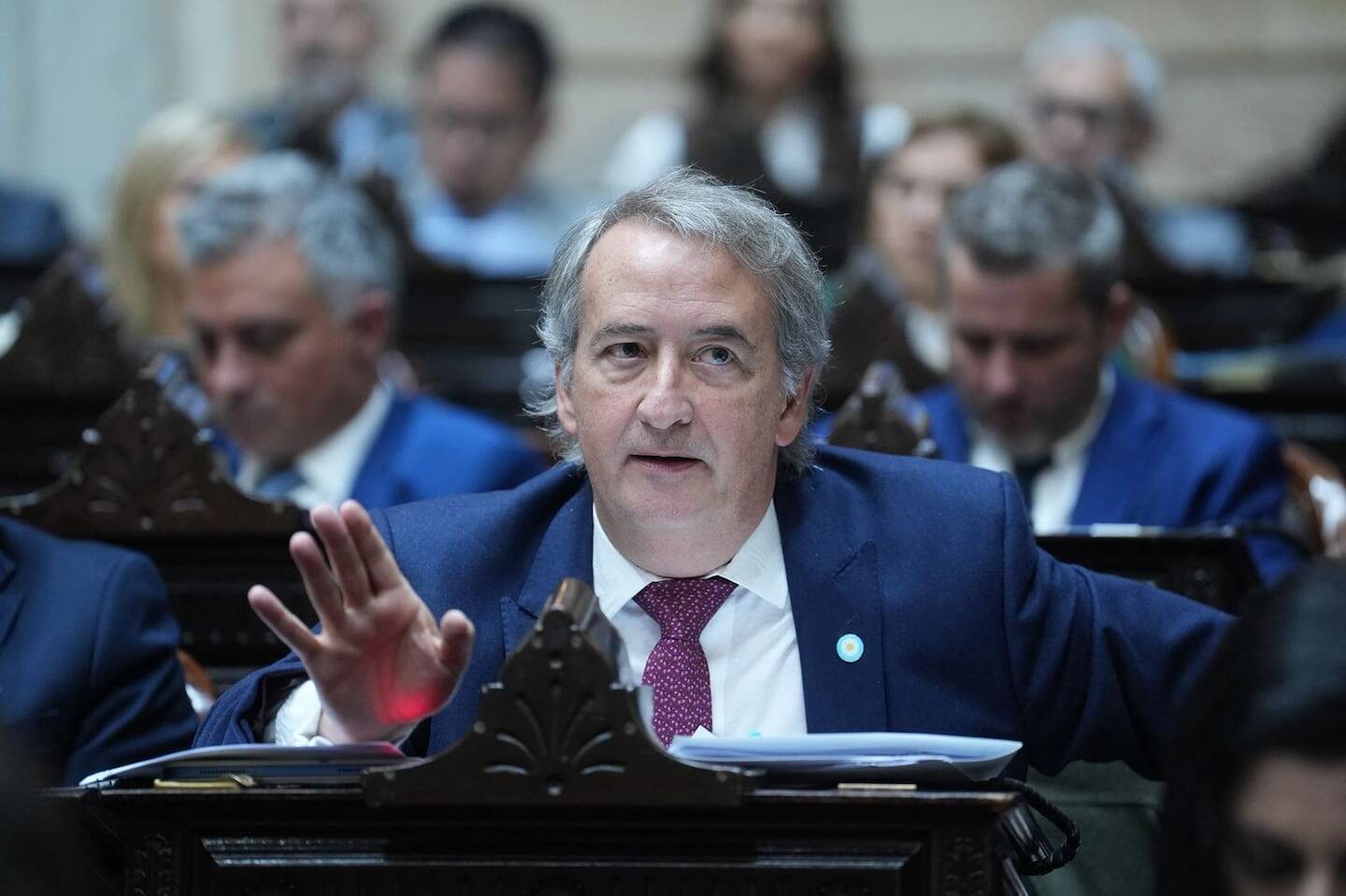 Manuel Adorni en la Cámara de Diputados durante una sesión