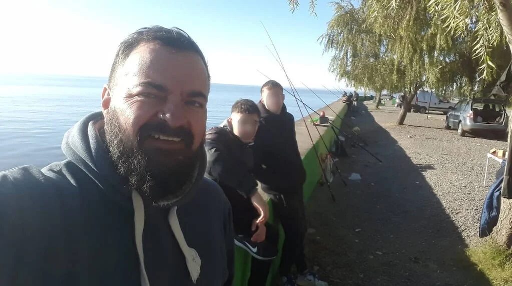 Despedida a Sebastián Romegialli, pescador hallado muerto en Montevideo