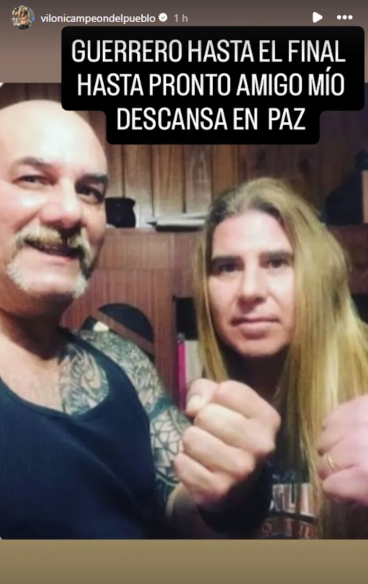 Pablo Christian Mas Albert y Vicente Viloni posando juntos con gestos de lucha