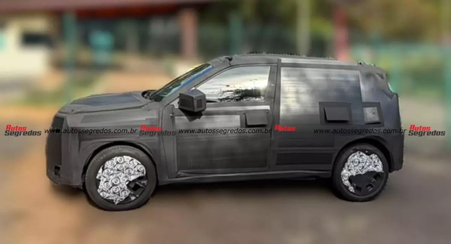 Prototipo del nuevo Fiat Argo camuflado en Brasil