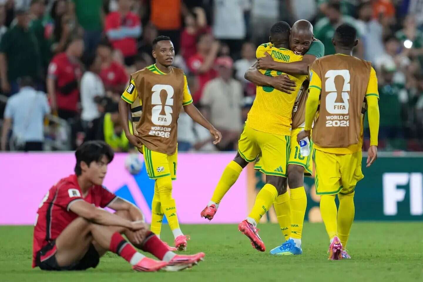 Jugadores de Sudáfrica celebran tras un partido del Mundial 2026