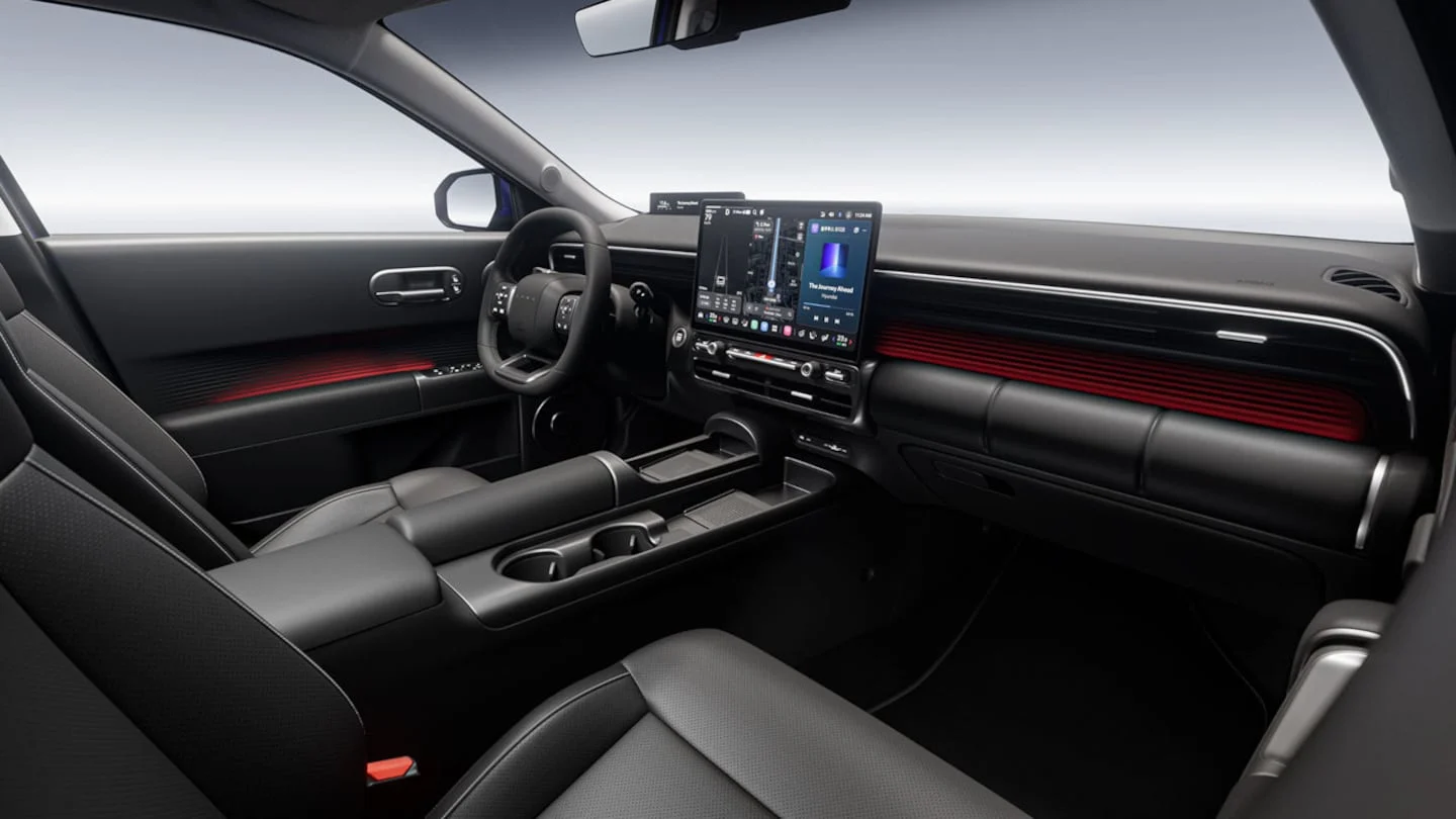 Interior del nuevo Hyundai Elantra con diseño moderno y tecnología avanzada
