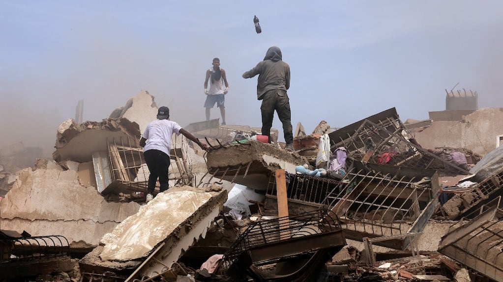 Destrucción en La Guaira tras los terremotos