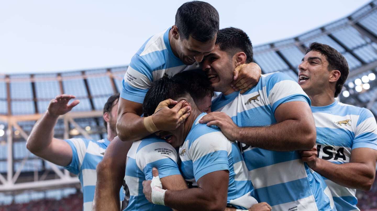 Jugadores de Los Pumas celebrando un triunfo en el rugby