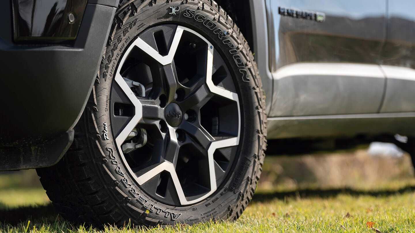 Detalle de la llanta del nuevo Jeep Renegade en Argentina