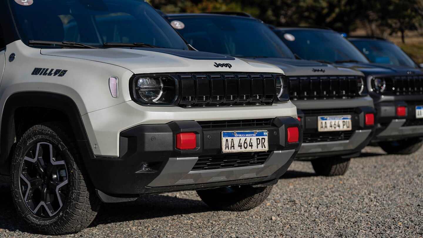 Frontal de varios modelos del nuevo Jeep Renegade en Argentina