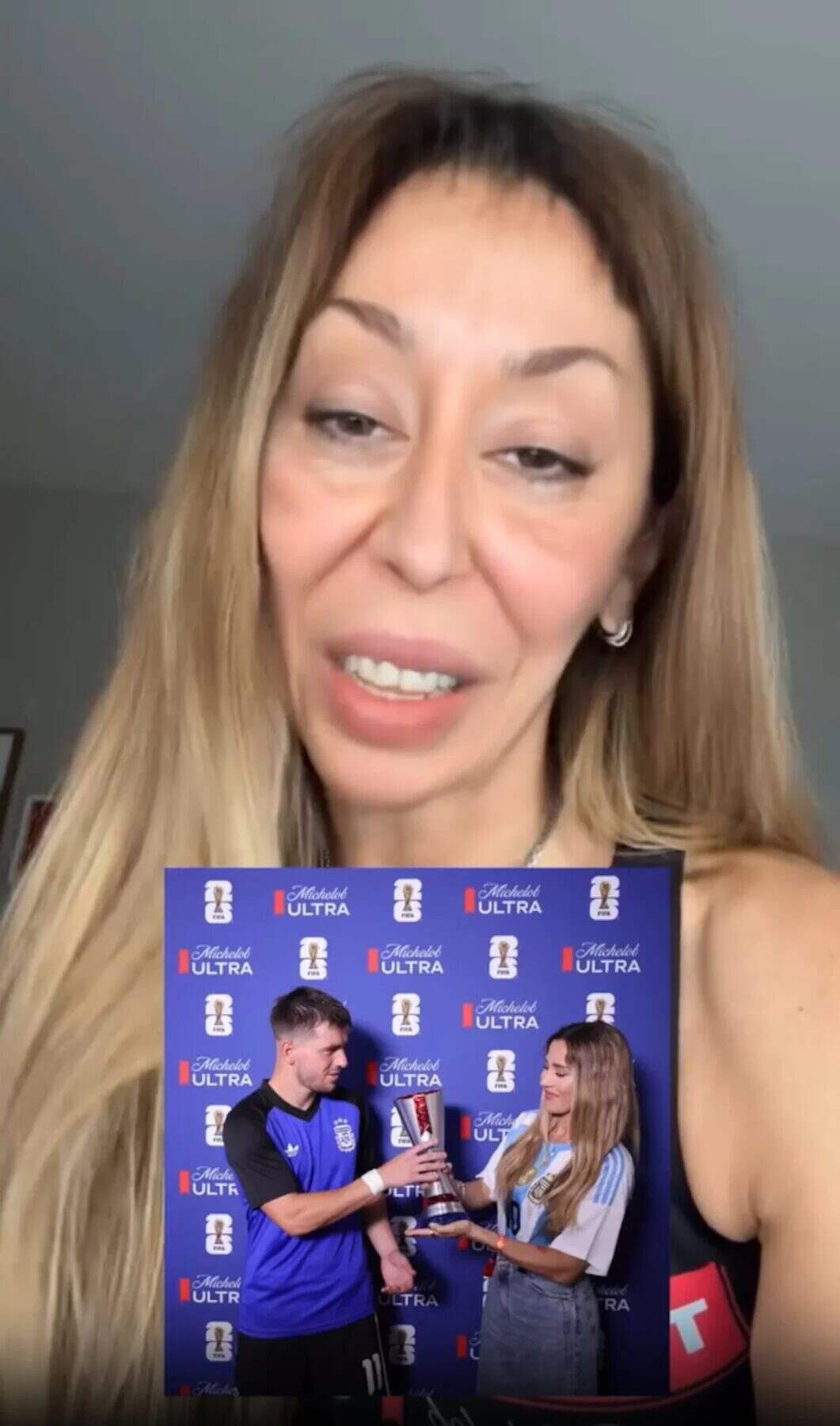 Jimena Barón entrevista a un jugador de la Selección Argentina tras el partido en el Mundial 2026
