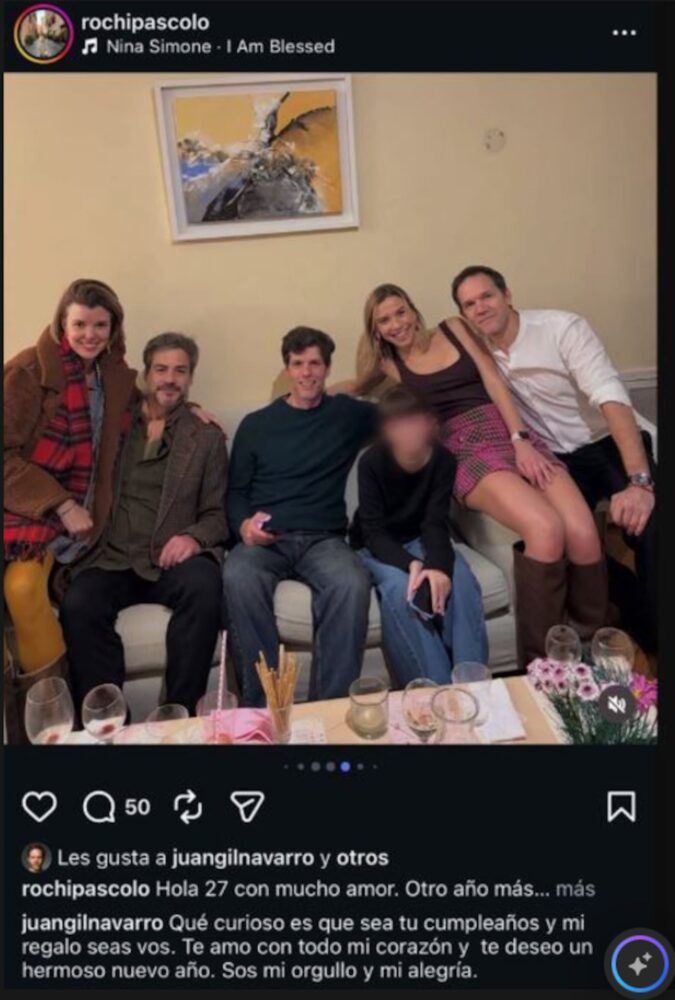 Juan Gil Navarro y Rosario Páscolo en una reunión familiar con amigos