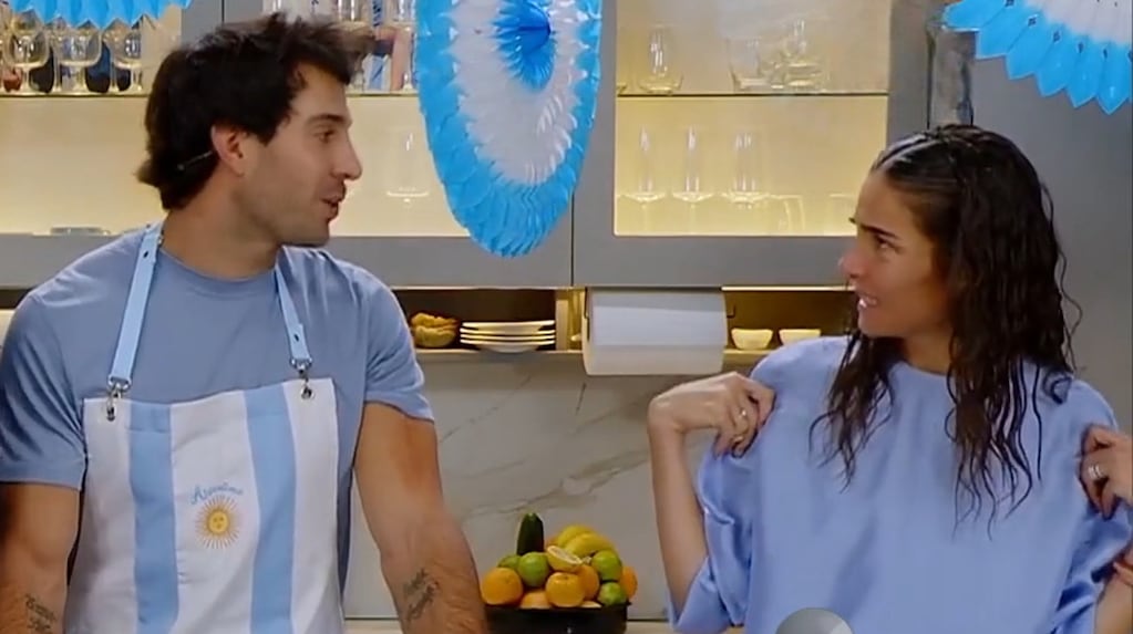 Juana Viale y Manu Urcera en Almorzando con Juana