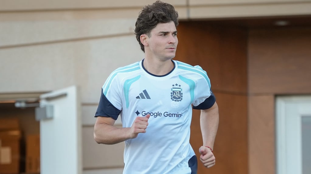 Julián Álvarez en un entrenamiento