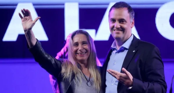Karina Milei y Manuel Adorni durante un evento