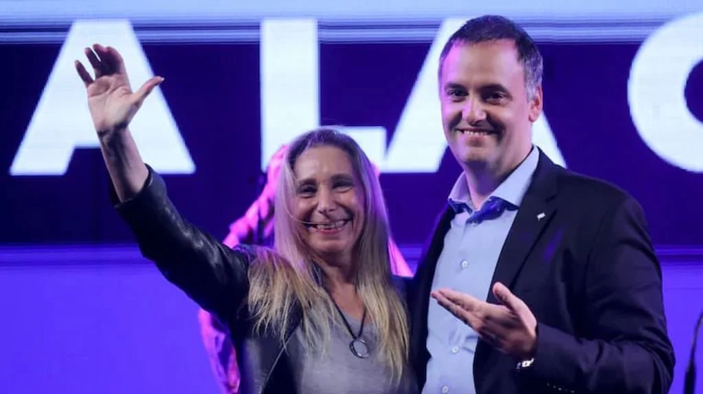 Karina Milei y Manuel Adorni durante un evento
