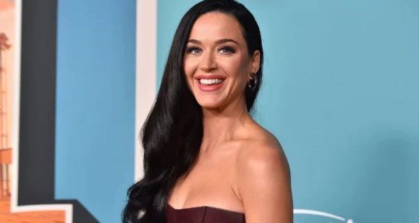 Katy Perry durante una presentación en vivo