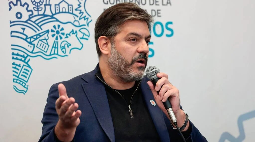 Carlos Bianco en conferencia de prensa