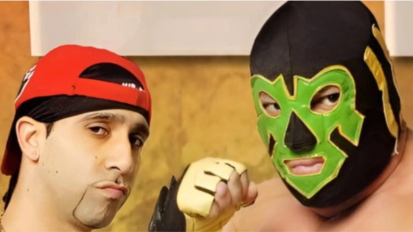 Gorutta Jones y un compañero en el ring de lucha libre
