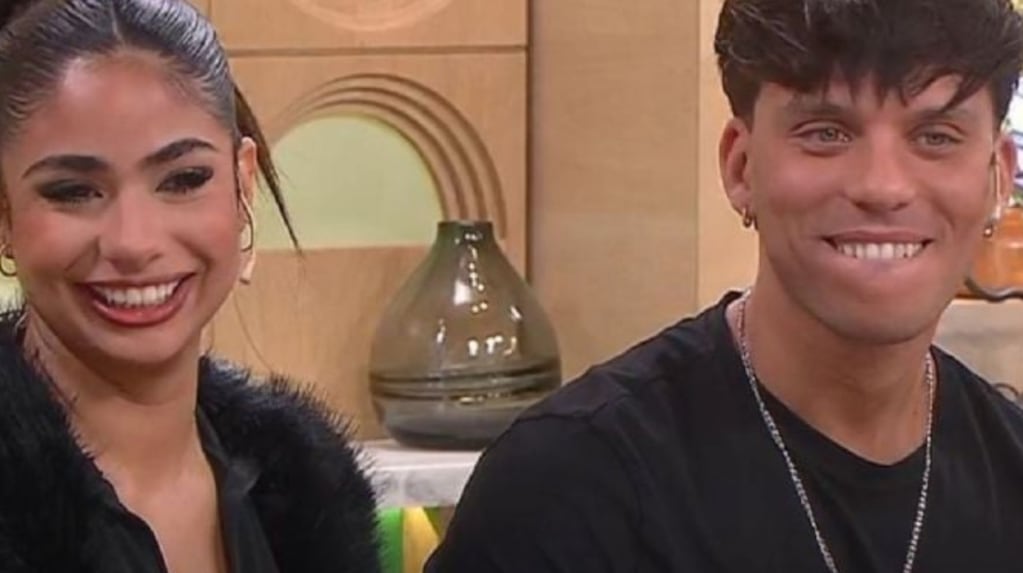 Daniela Celis y Nick Sícaro en una charla en vivo