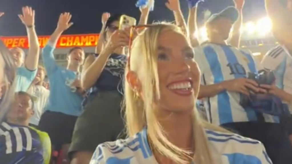 Kelci Rose en el Arrowhead Stadium apoyando a la Selección argentina