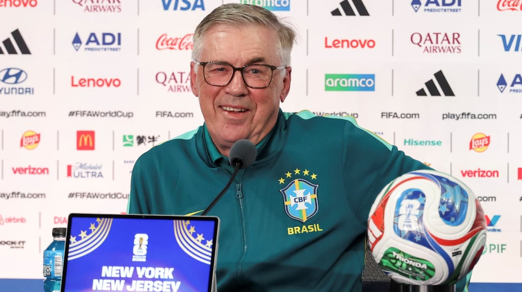 Carlo Ancelotti durante la conferencia de prensa en el Mundial 2026