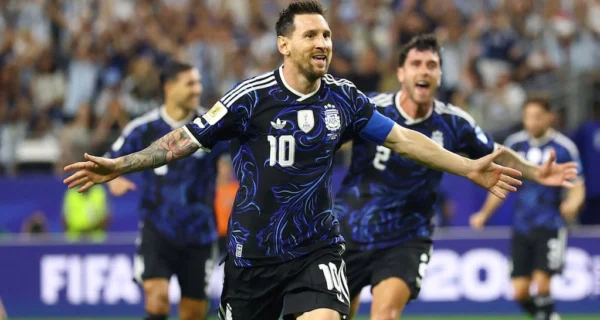 Lionel Messi celebra su gol con la selección argentina en el Mundial 2026