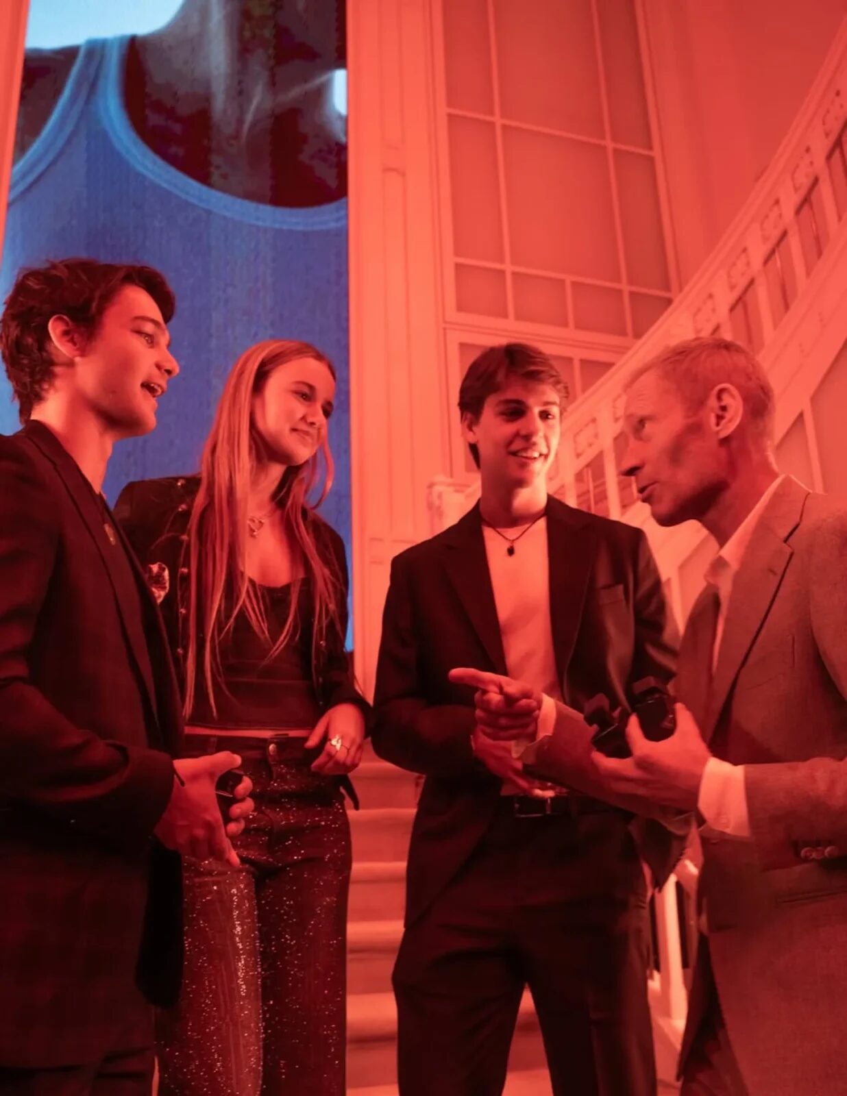 Tiziano, Benicio y Taína Gravier conversan en un evento de alta perfumería en Buenos Aires