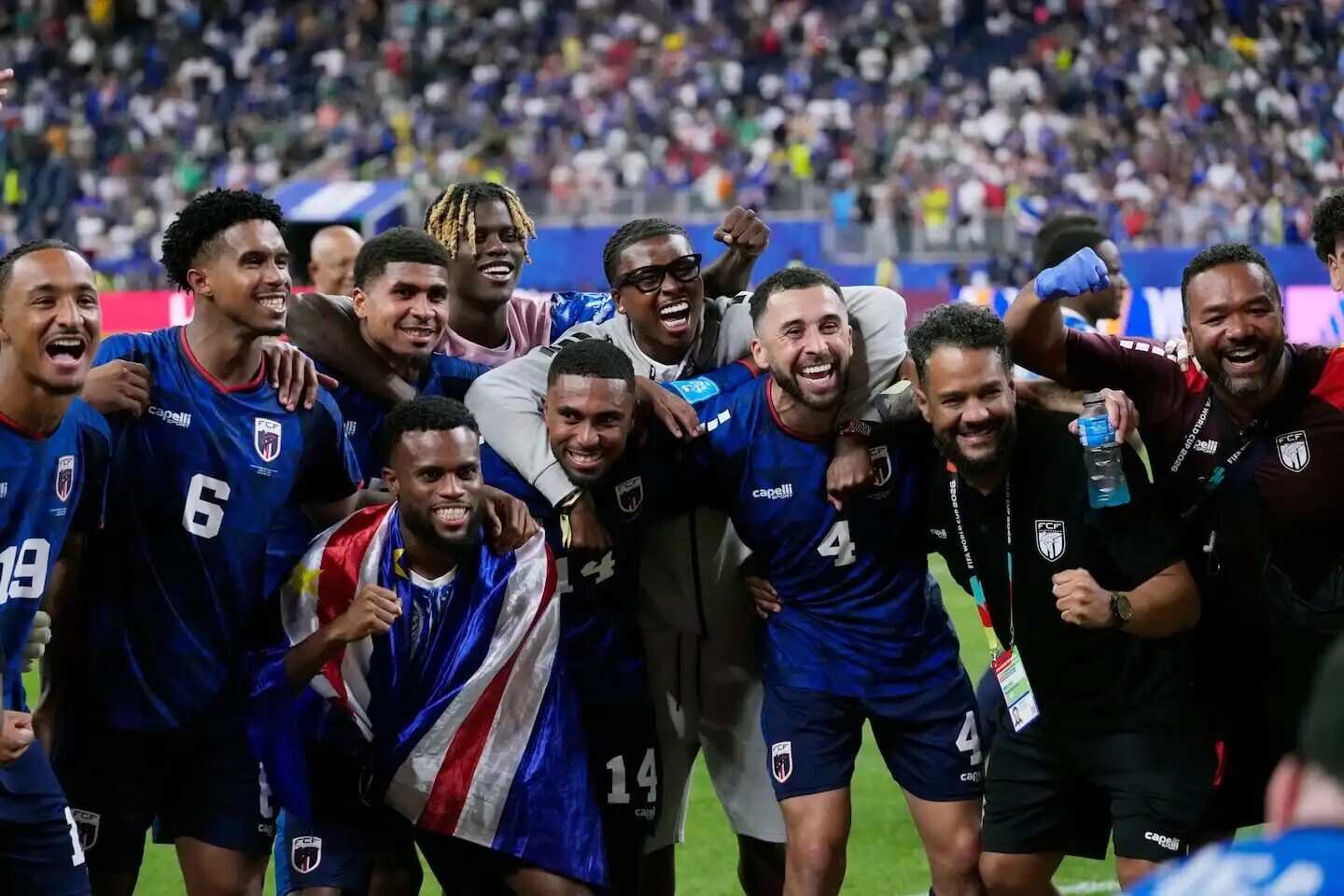 Jugadores de Cabo Verde celebrando una victoria en el Mundial 2026