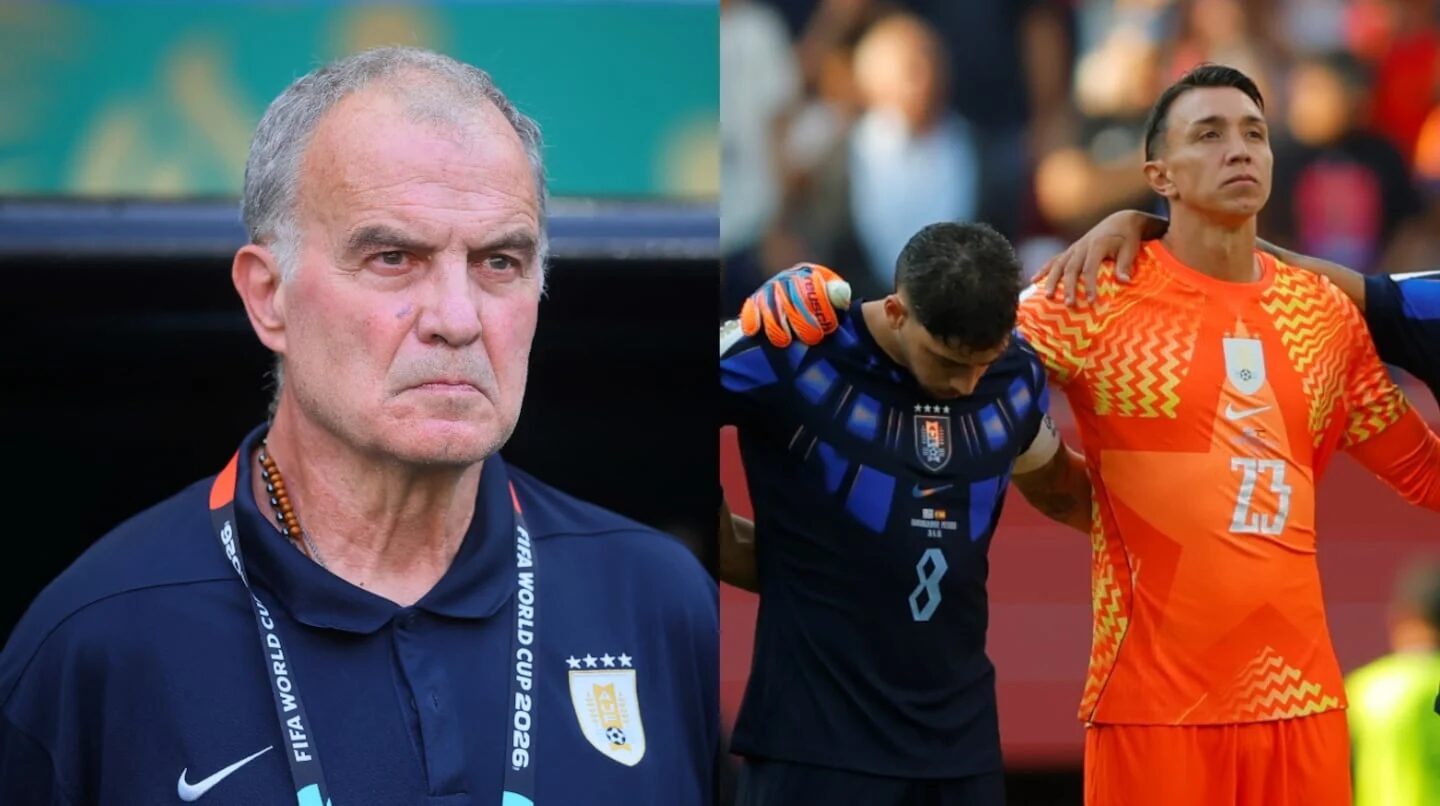 Marcelo Bielsa y jugadores de la selección uruguaya tras la eliminación en el Mundial 2026
