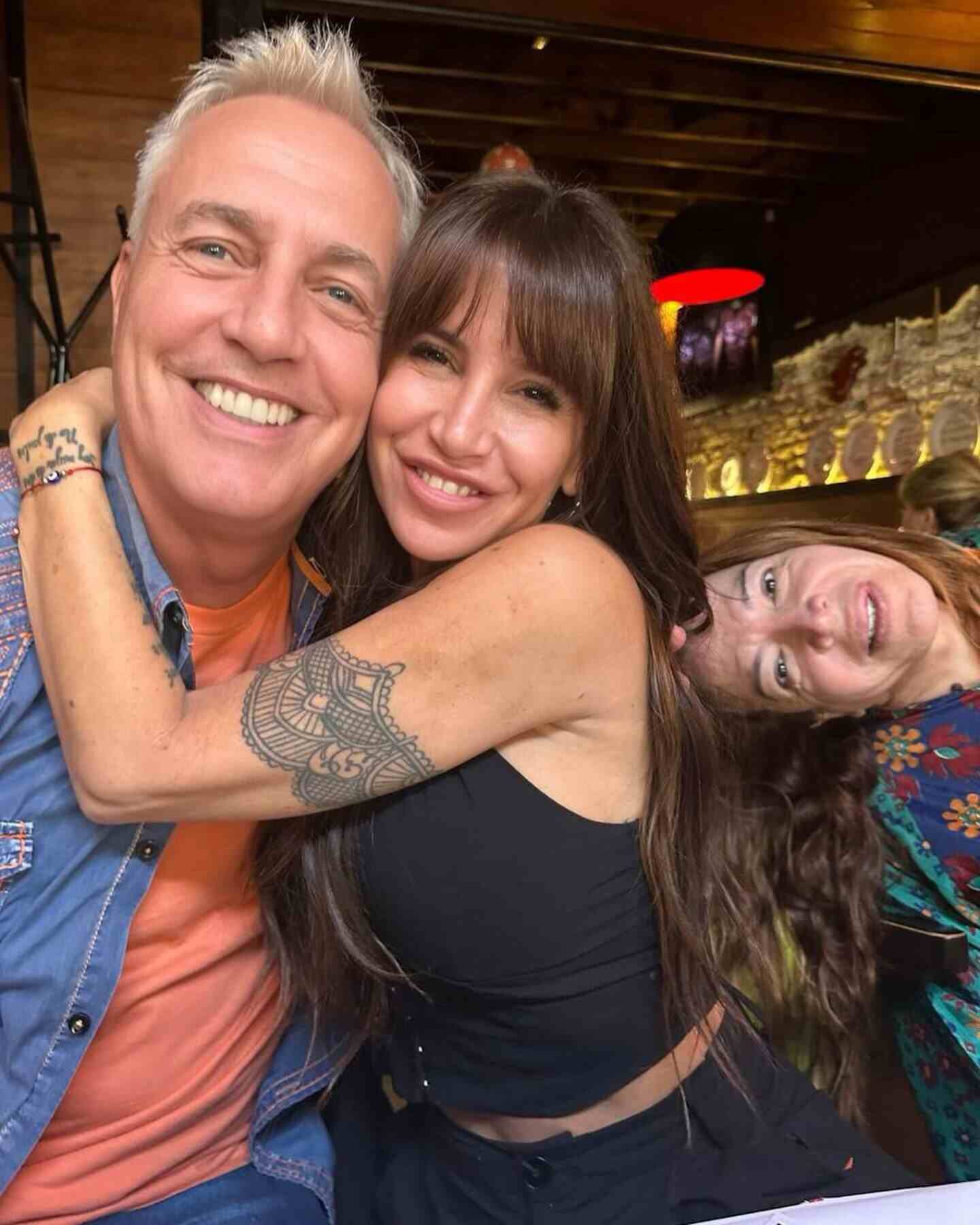 Marley y Cassandra se abrazan en un emotivo reencuentro durante el Mundial 2026