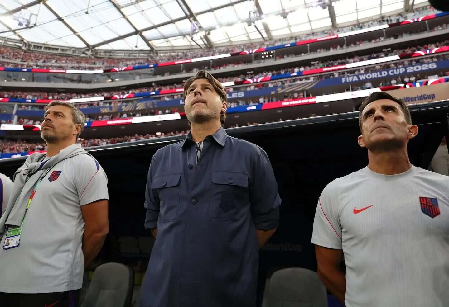 Mauricio Pochettino y su equipo técnico durante un partido del Mundial 2026